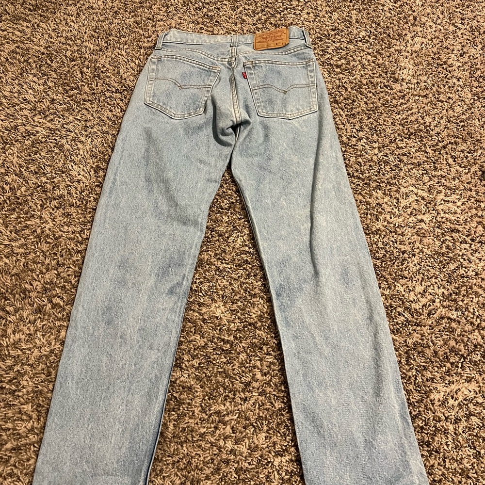 Levi’s light wash jeans
